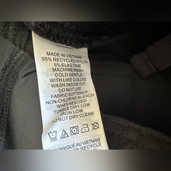 Pre loved like new Prana Halle Straight Pant II Sz 14 Short
28” inseam - Picture 3 of 8